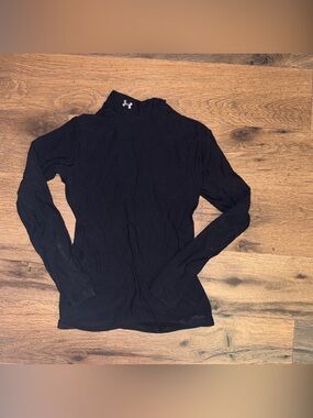 Under Armour Black Long-Sleeve Crew Top